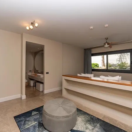 Vistaport A - Luxury With Private Pool And Sea View Vila