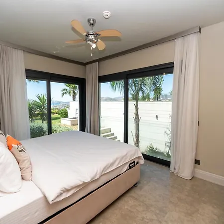 Vistaport A - Luxury With Private Pool And Sea View Villa *